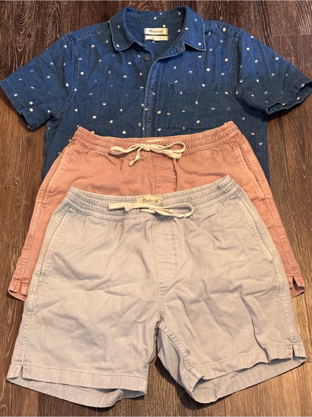 Madewell Bundle of 3 Men’s Medium Drawstring Shorts and Blue Button-Down Shirt